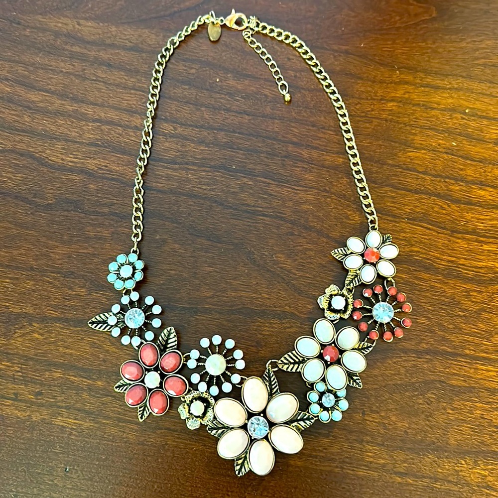 Charming Charlie statement necklace